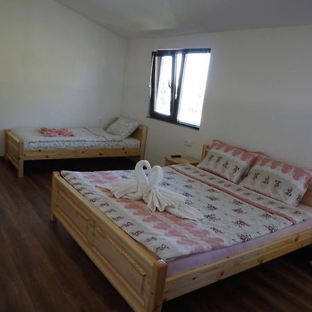 Guesthouse Juli Sapareva Banya Eksteriør billede